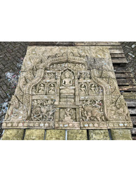 Heel groot muurornament met Boeddha in Prieel.